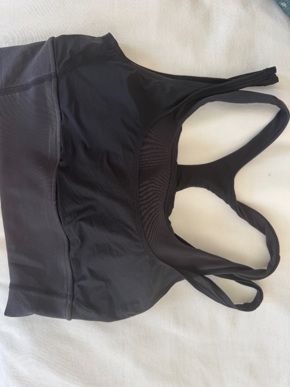 Lululemon sports bra size 6